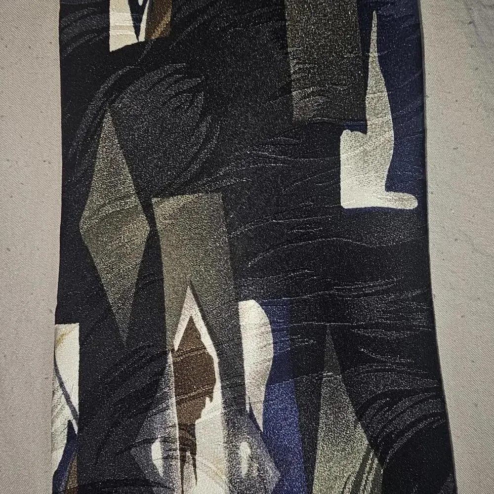 Surrey Men's Geometric Patterned Tie